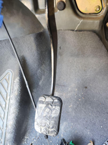 PEDAL EMBRAGUE Kia CARENS (RS) 