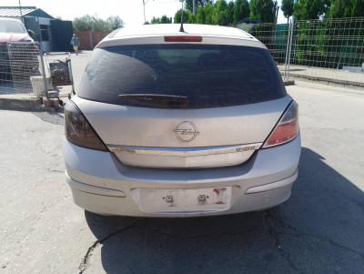 OPEL ASTRA H BERLINA