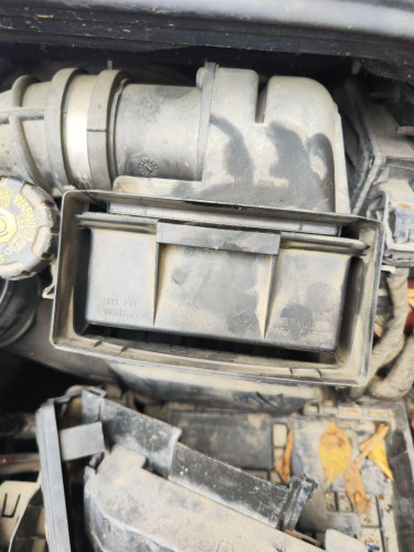 CAJA FILTRO AIRE Renault CLIO III 