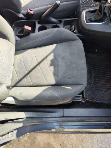 ASIENTO DELANTERO DERECHO Ford FIESTA (CNN) 