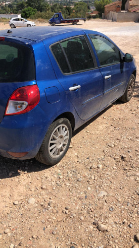 RENAULT CLIO III — автомобиль-донор на запчасти 