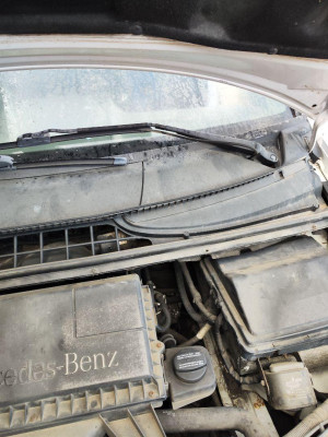 BRAZO LIMPIA DELANTERO IZQUIERDO