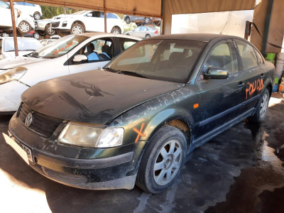 VOLKSWAGEN PASSAT BERLINA (3B2)