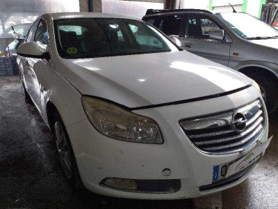 OPEL INSIGNIA BERLINA