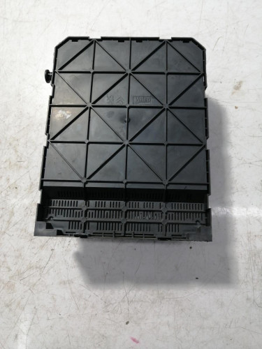  CAJA RELES / FUSIBLES PEUGEOT 207 