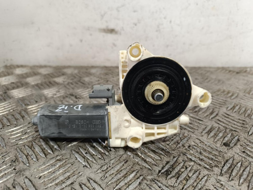  MOTOR ELEVALUNAS DELANTERO IZQUIERDO 