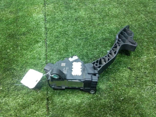  PEDAL ACELERADOR 