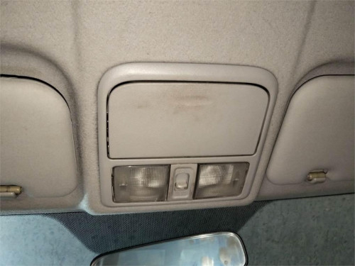 LUZ INTERIOR Mitsubishi GRANDIS (NA0W) 