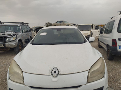 RENAULT MEGANE III BERLINA 5P