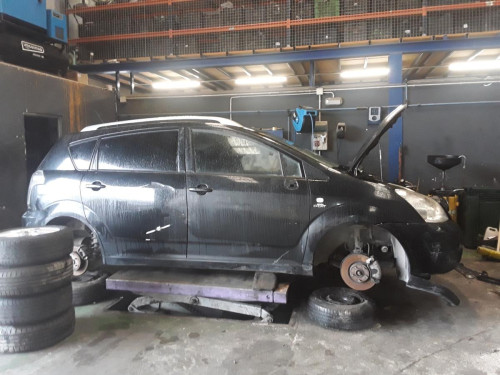  TOYOTA COROLLA VERSO (R1) 