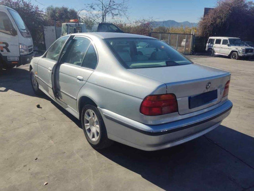 BMW SERIE 5 BERLINA (E39) — vehículo donante para recambios 