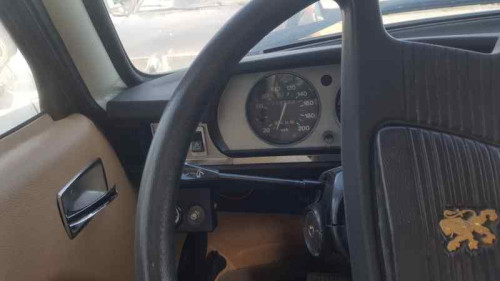 PEUGEOT 504 