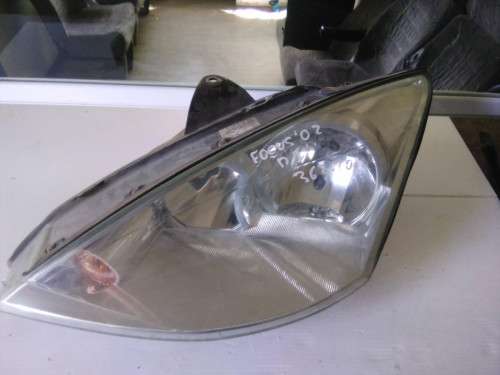 FARO IZQUIERDO Ford FOCUS BERLINA (CAK) 