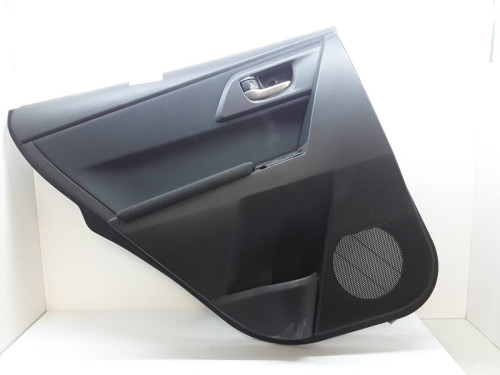 GUARNECIDO PUERTA TRASERA IZQUIERDA TOYOTA AURIS (E18) 