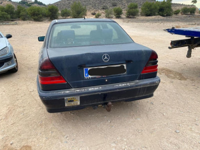 MERCEDES-BENZ CLASE C (BM 202) BERLINA