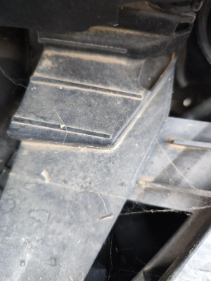 REFUERZO PARAGOLPES DELANTERO