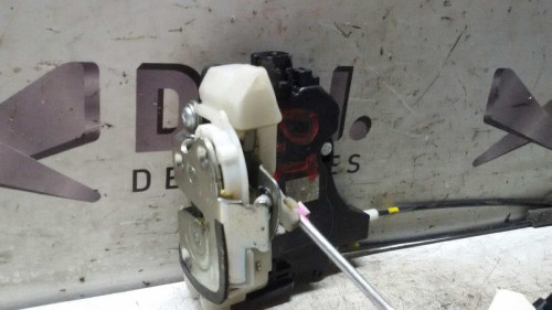 CERRADURA PUERTA DELANTERA IZQUIERDA MITSUBISHI L200 (KA0/KB0) 
