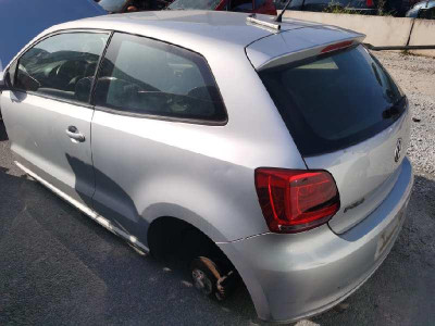 VOLKSWAGEN POLO V (6R1)