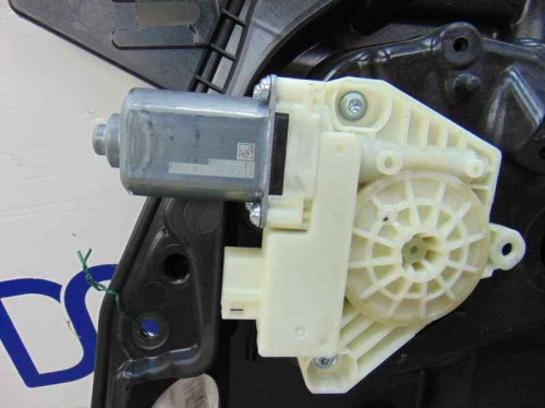  MERCEDES-BENZ CLASE C (BM 205) BERLINA 