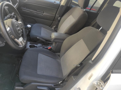 ASIENTO DELANTERO IZQUIERDO