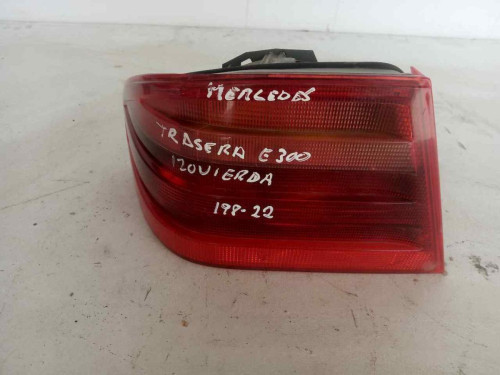 PILOTO TRASERO IZQUIERDO Mercedes-Benz CLASE E (BM 210) BERLINA 