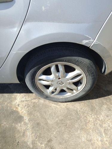LLANTA Renault CLIO III 