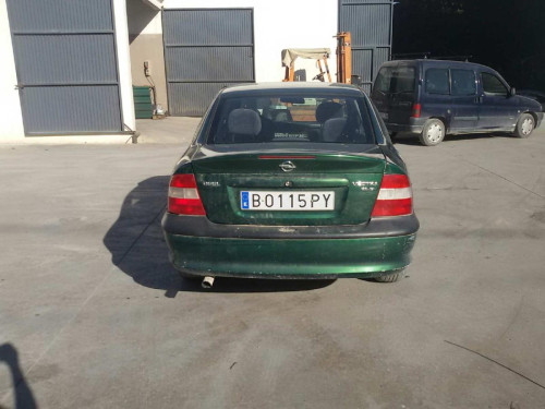  OPEL VECTRA B BERLINA 