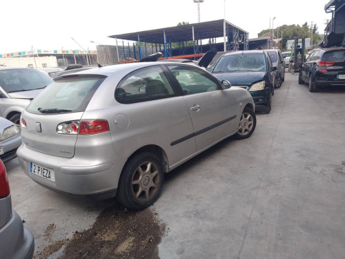 SEAT IBIZA (6L1) — vehículo donante para recambios 