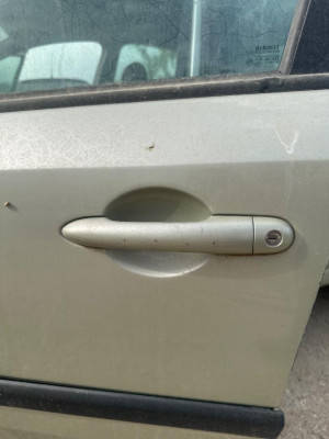 MANETA EXTERIOR DELANTERA IZQUIERDA