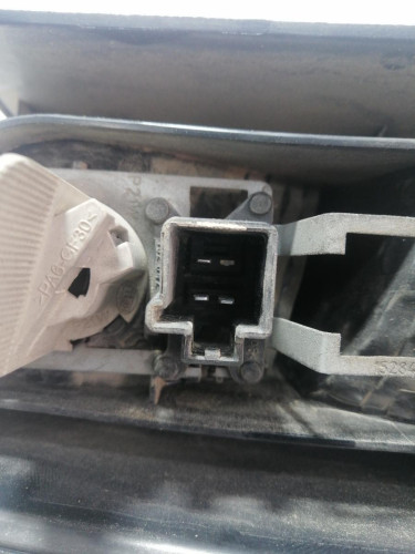  PILOTO TRASERO IZQUIERDO VOLVO XC70 