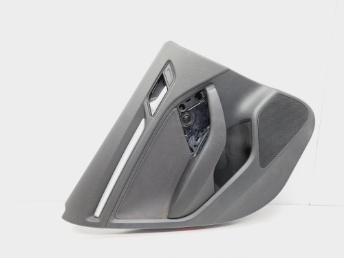 GUARNECIDO PUERTA TRASERA IZQUIERDA Audi A3 (8V1) 