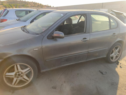  PUERTA DELANTERA IZQUIERDA SEAT TOLEDO (1M2) 