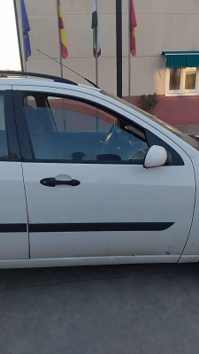 PUERTA DELANTERA DERECHA Ford Focus Familiar (CAK)(1998->)