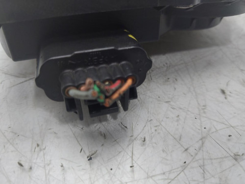 CAJA MARIPOSA Renault CAPTUR I 