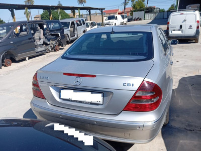 MERCEDES-BENZ CLASE E (BM 211) BERLINA
