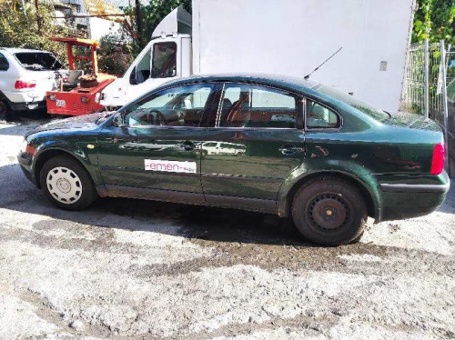  VOLKSWAGEN PASSAT BERLINA (3B2) 