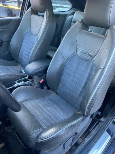  FORD FOCUS BERLINA (CAP) 
