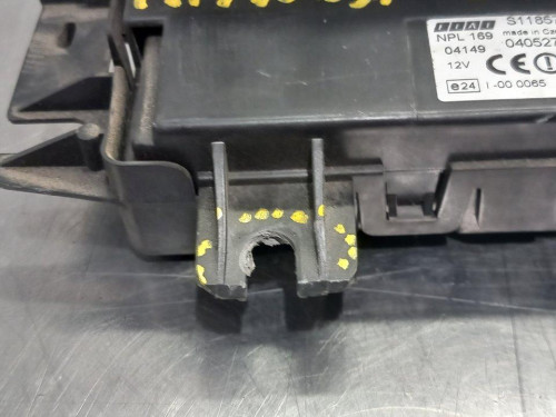  CAJA RELES / FUSIBLES Fiat II PANDA (169) 