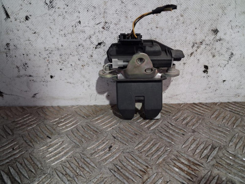 CERRADURA MALETERO / PORTON 