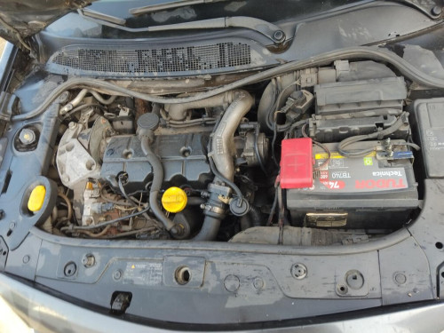 Renault Megane II Berlina 5P (10.2002->) — автомобиль-донор на запчасти 