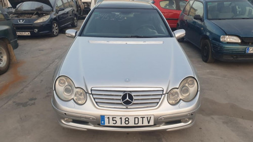  MERCEDES-BENZ CLASE C (BM 203) BERLINA 