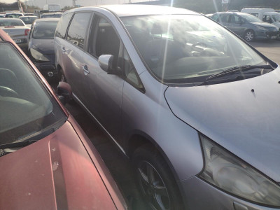 MITSUBISHI GRANDIS (NA0W)