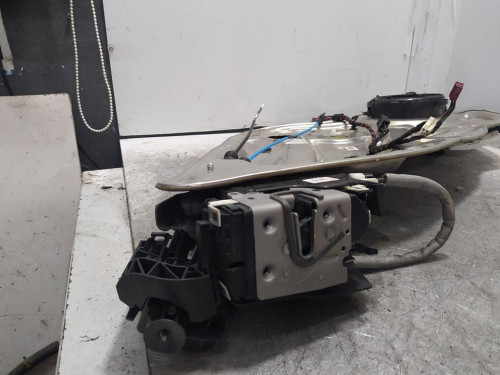 CERRADURA PUERTA TRASERA IZQUIERDA Mercedes-Benz CLASE C (BM 204) BERLINA 