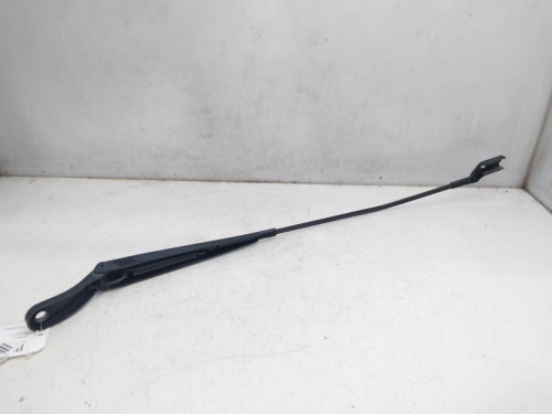  BRAZO LIMPIA DELANTERO DERECHO PEUGEOT 208 