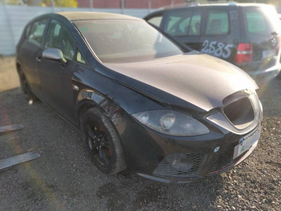 SEAT LEON (1P1)