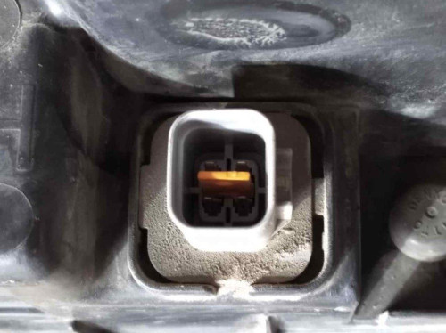 FARO DERECHO Hyundai TERRACAN (HP) 