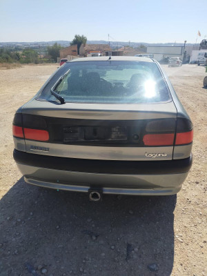 RENAULT LAGUNA (B56)