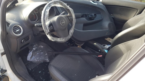 Opel Corsa D (2006->) — vehículo donante para recambios 