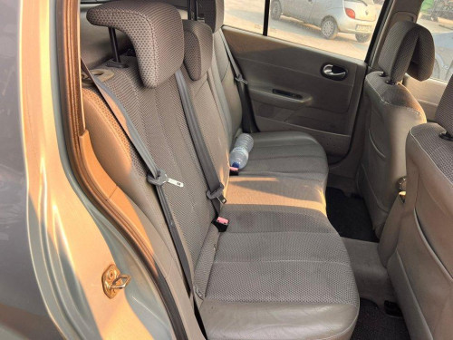  RENAULT MEGANE II BERLINA 5P 