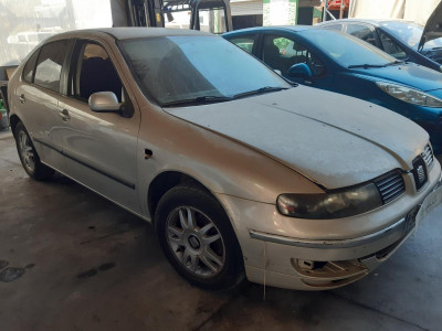 SEAT LEON (1M1)
